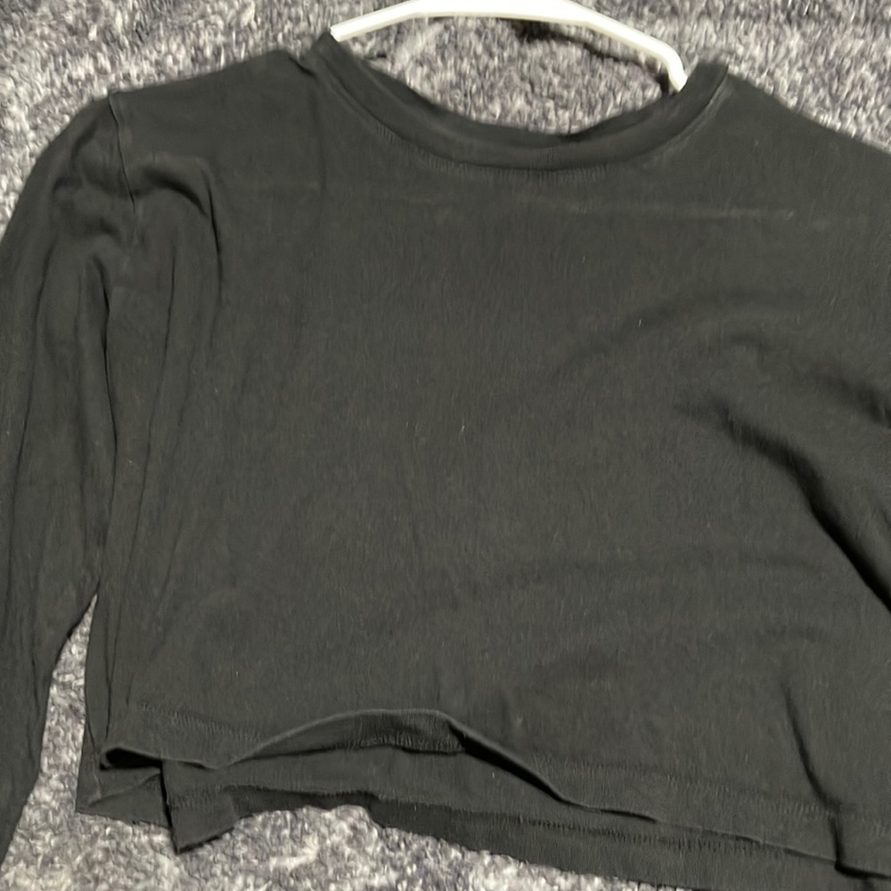 Forever 21 long sleeve cropped shirt, size S